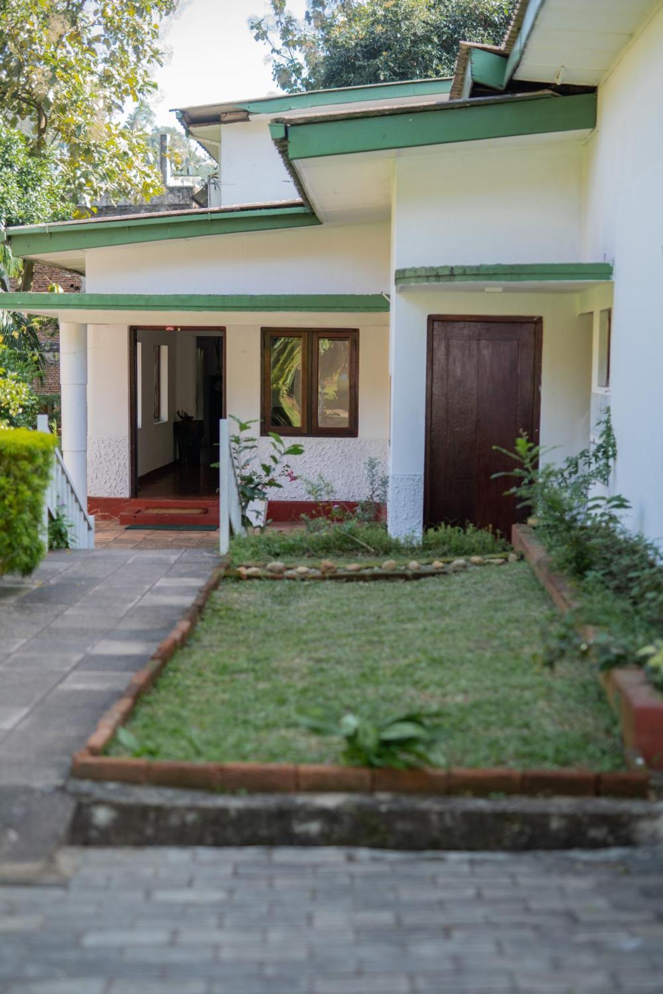 Kandy Boutique Villa By Fortuna Bungalows Экстерьер фото